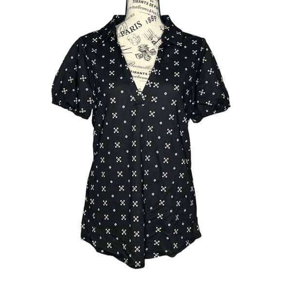 Bobeau MEDIUM Elastic Short Sleeve Piqué Patterned Collared Split Neck Top - Picture 1 of 8